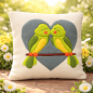Preview: Kuschelkissen „Vogelpaar im Herz“