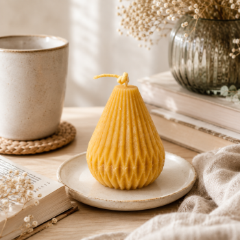 Preview: Bienenwachskerze mit Rillenstruktur
