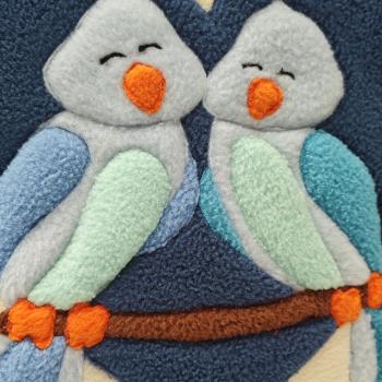 Kuschelkissen „Vogelpaar im Herz“
