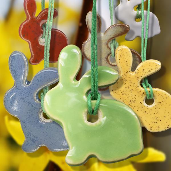 Bunte Hasen-Anhänger, 6-teilig mit Bändchen